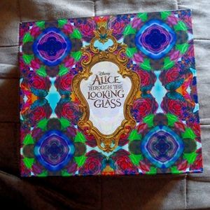 Limited Edition Uban Decay Alice in Wonderland Palette
